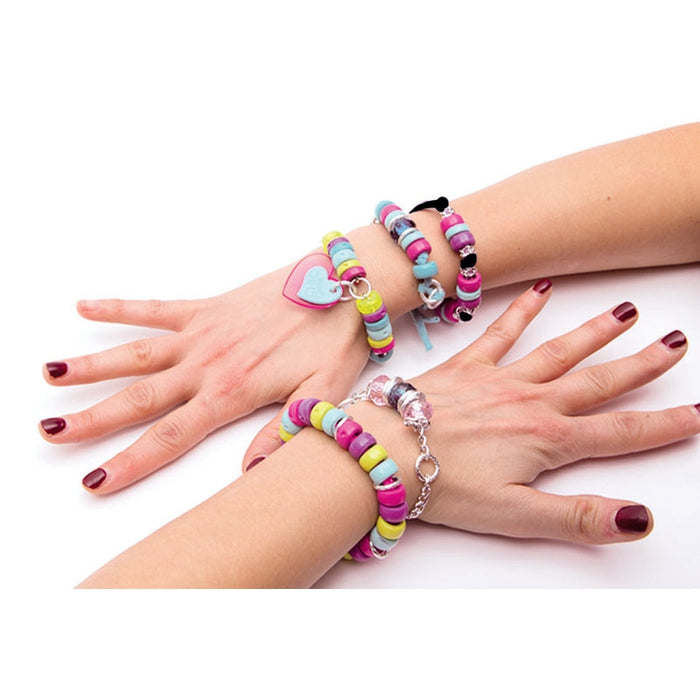 Armband Met Kleurrijke Ringetjes